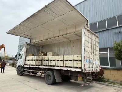 Entrega de batería de litio de gabinete completo